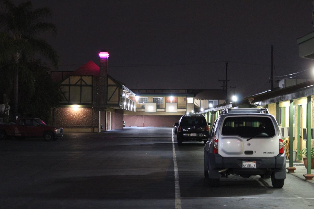 Starlite Motel Bellflower Luaran gambar