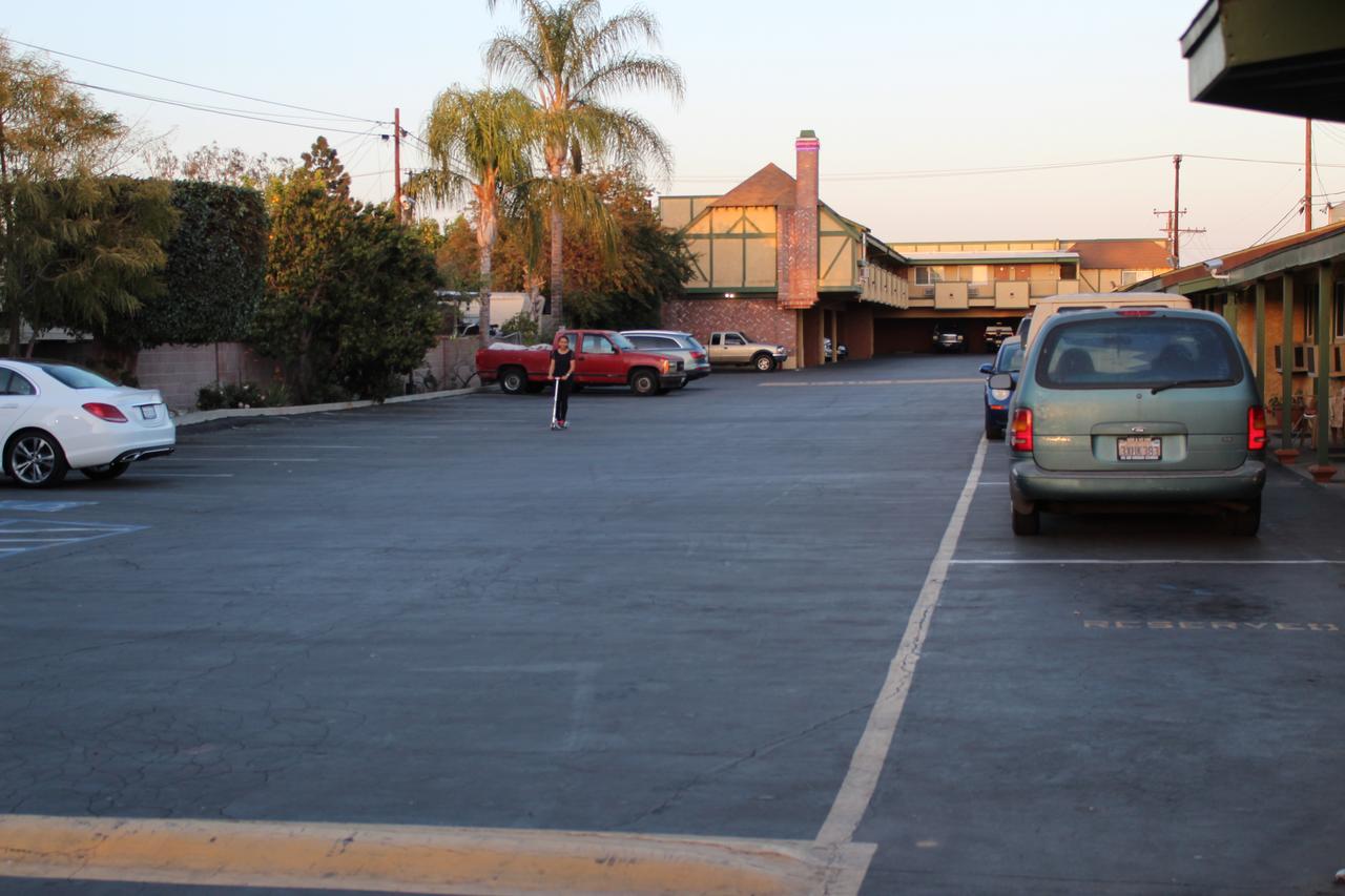 Starlite Motel Bellflower Luaran gambar